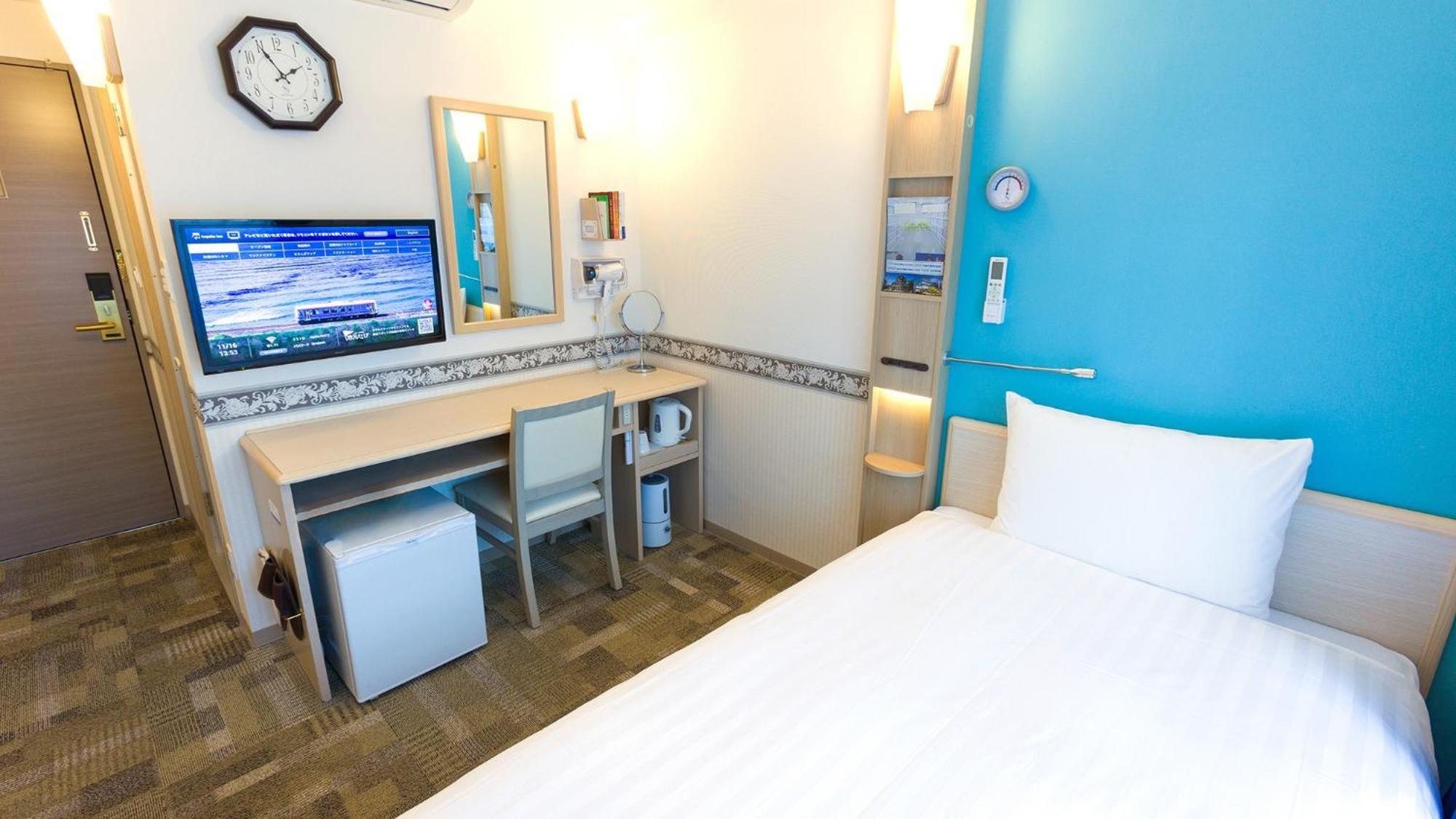 Toyoko Inn Saitama Misato Ekimae Værelse billede