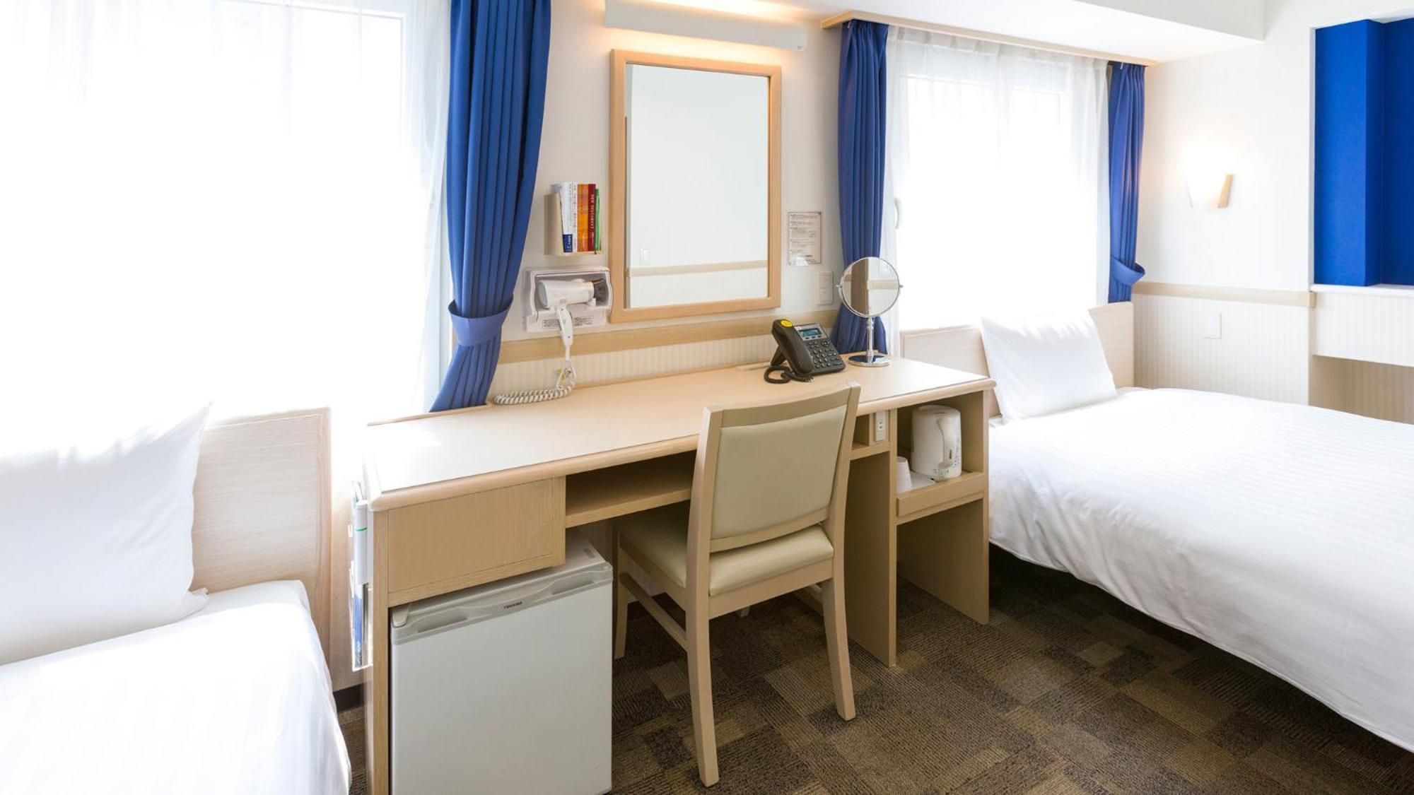 Toyoko Inn Saitama Misato Ekimae Værelse billede