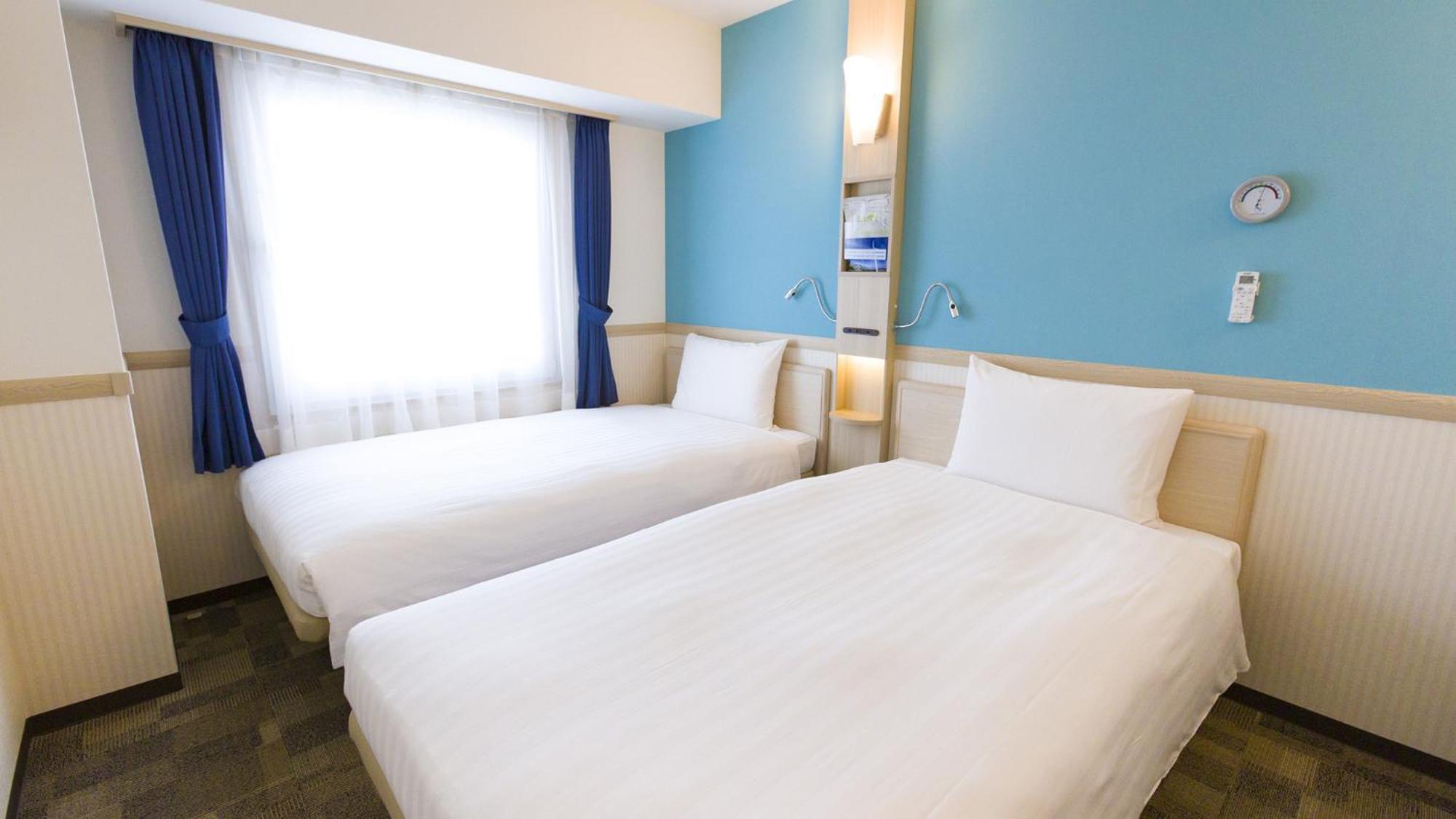 Toyoko Inn Saitama Misato Ekimae Værelse billede